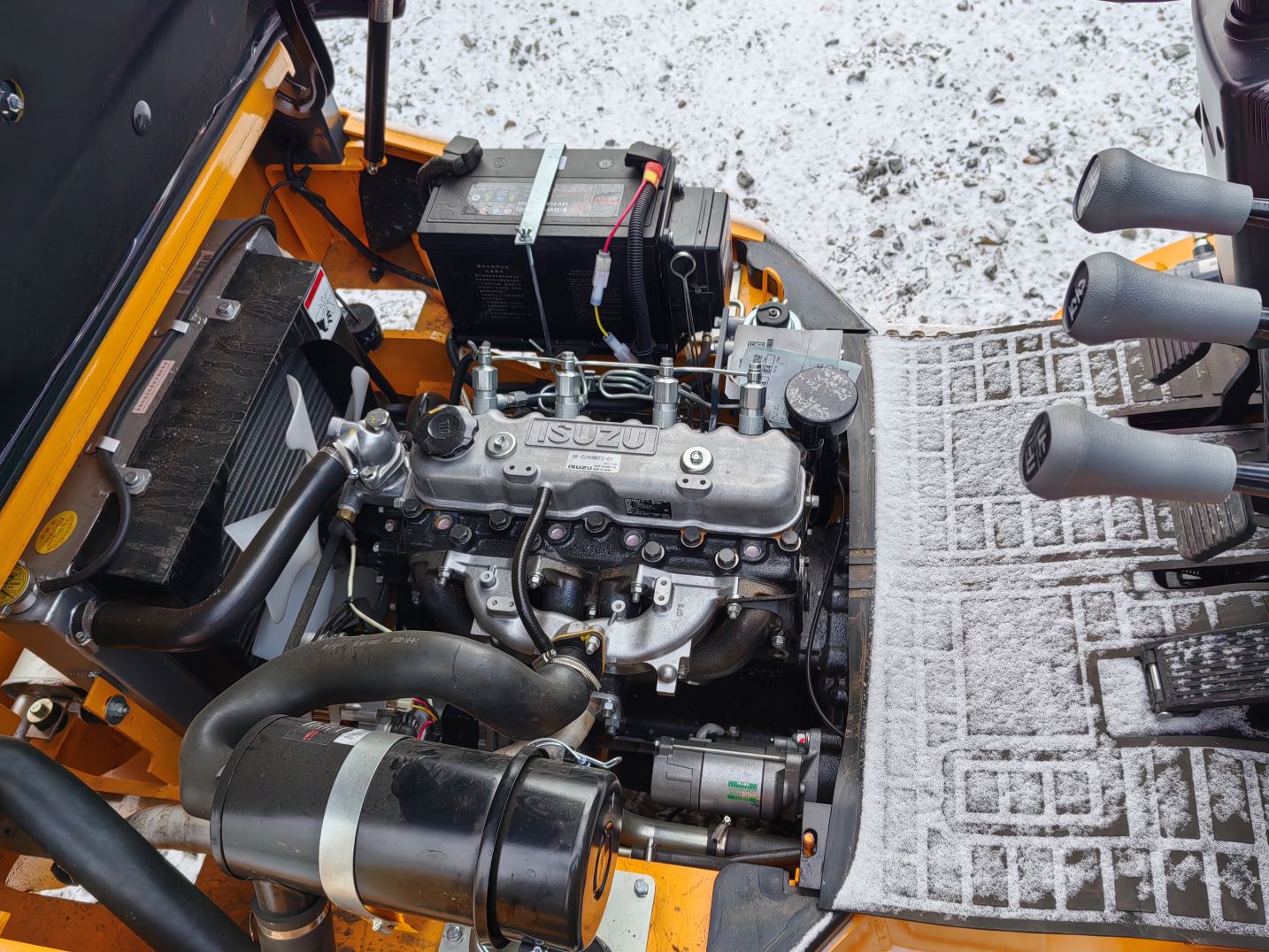 Дизельный погрузчик Aurora Forklift CPCD15